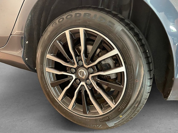 Volvo V40 6 of 18