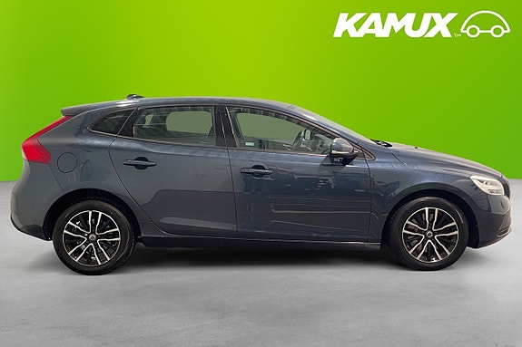 Volvo V40 2 of 18