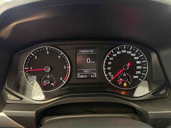 Volkswagen Amarok 15 of 17