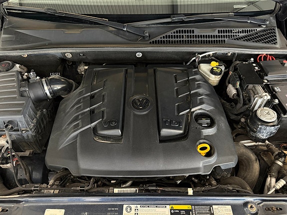 Volkswagen Amarok 13 of 17