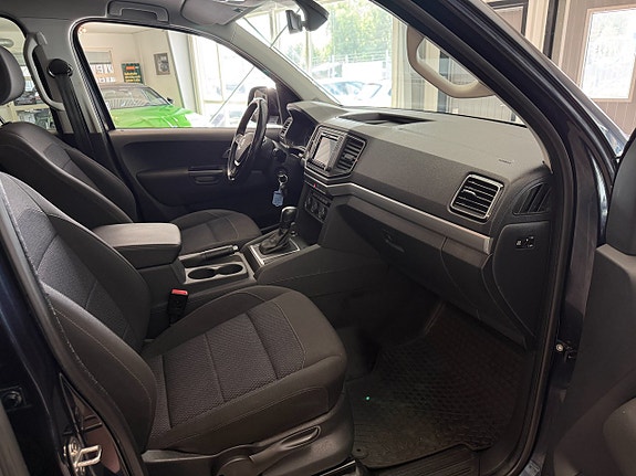 Volkswagen Amarok 14 of 17