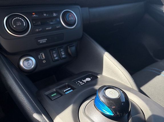 Nissan Leaf 16 of 16