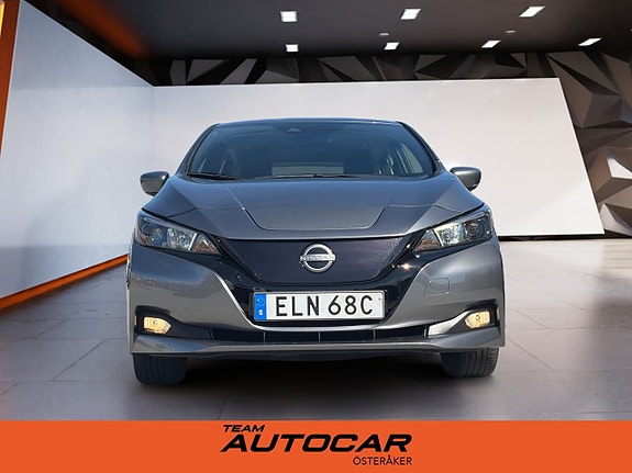 Nissan Leaf 3 of 16