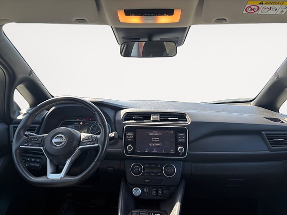 Nissan Leaf 10 of 16