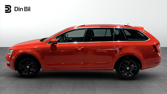 Skoda Octavia 2 of 13