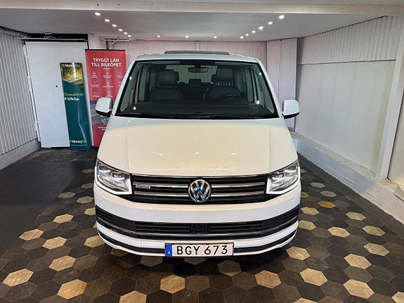 Volkswagen Multivan 2 of 28
