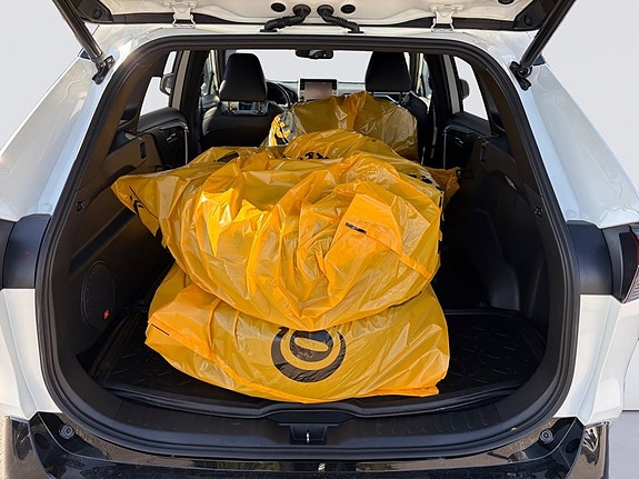 Toyota RAV4 15 of 19