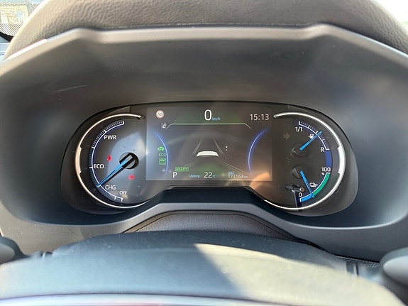 Toyota RAV4 12 of 19