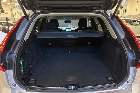 Volvo XC60 12 of 22