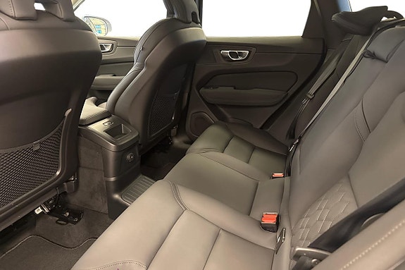 Volvo XC60 13 of 22