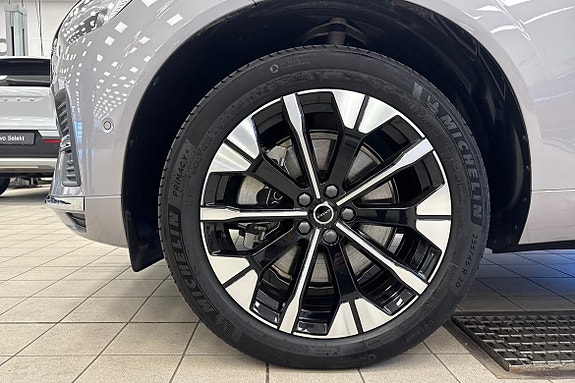Volvo XC60 17 of 22