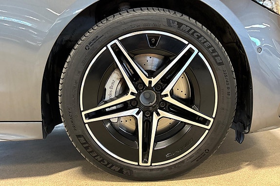 Mercedes-Benz C300 10 of 24