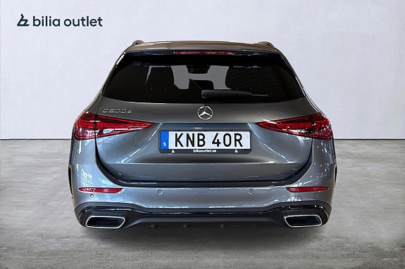 Mercedes-Benz C300 7 of 24
