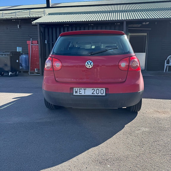 Volkswagen Golf V 3 of 7