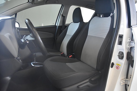 Toyota Yaris 7 of 14