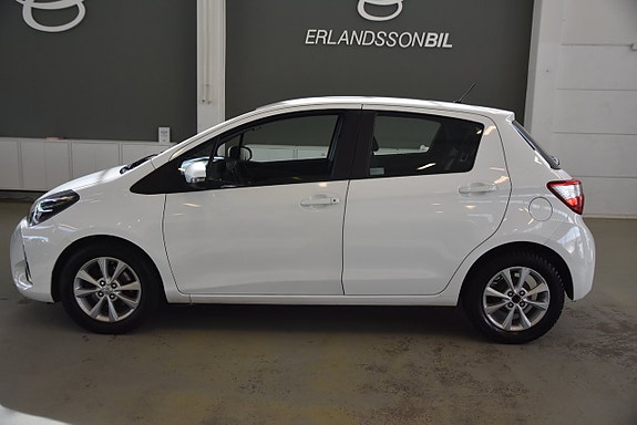 Toyota Yaris 5 of 14