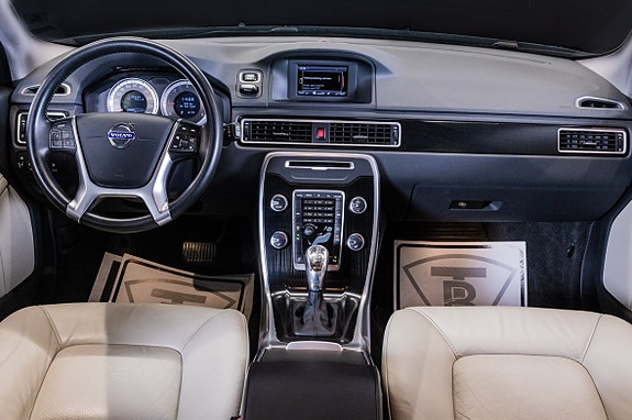 Volvo V70 16 of 23