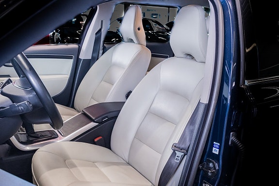 Volvo V70 15 of 23