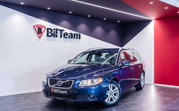 Volvo V70 2 of 23