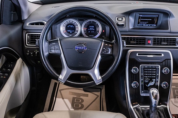 Volvo V70 17 of 23