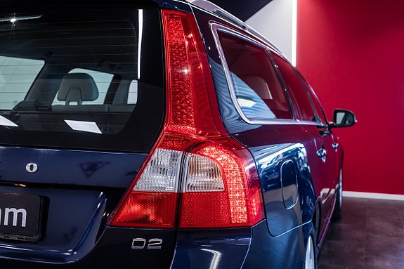 Volvo V70 11 of 23