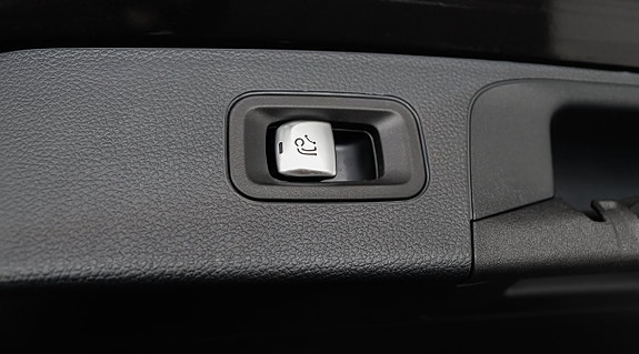 Mercedes-Benz GLC300 de 19 of 19