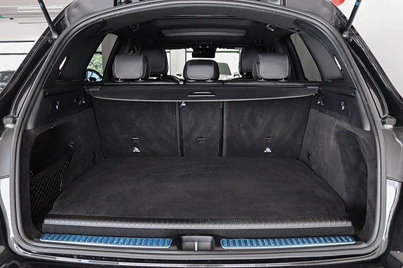 Mercedes-Benz GLC300 de 18 of 19