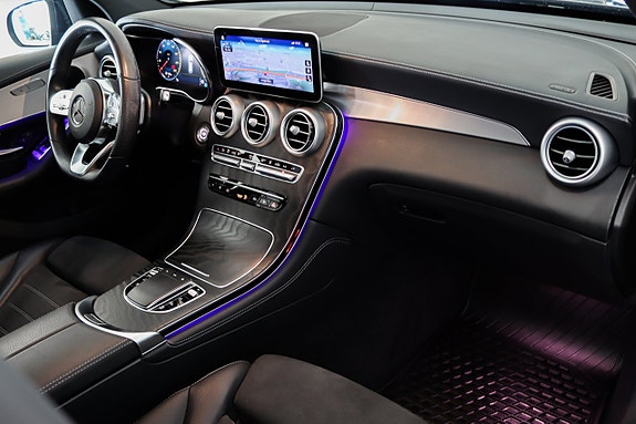 Mercedes-Benz GLC300 de 15 of 19