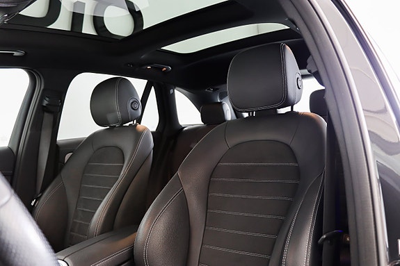 Mercedes-Benz GLC300 de 8 of 19