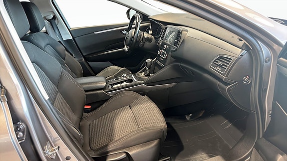 Renault Talisman 3 of 9