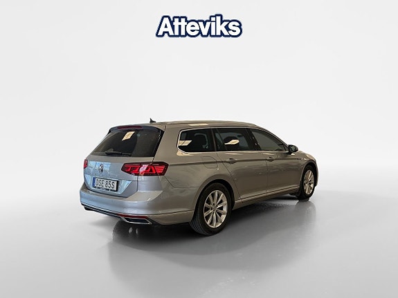 Volkswagen Passat 3 of 19