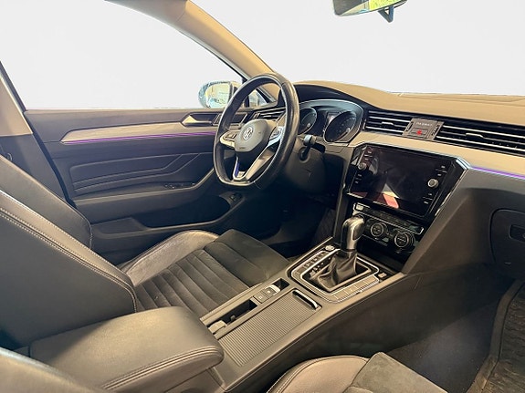 Volkswagen Passat 14 of 19