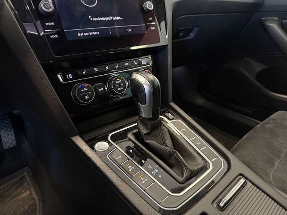 Volkswagen Passat 15 of 19