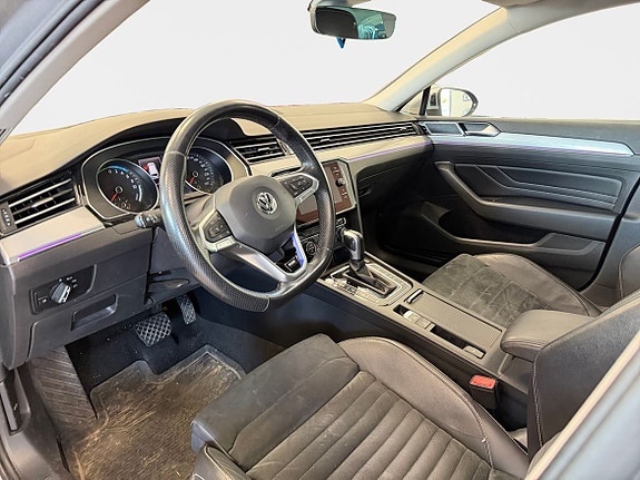 Volkswagen Passat 9 of 19