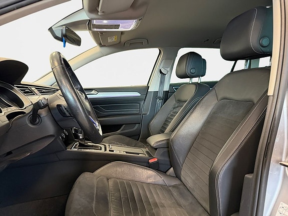 Volkswagen Passat 10 of 19