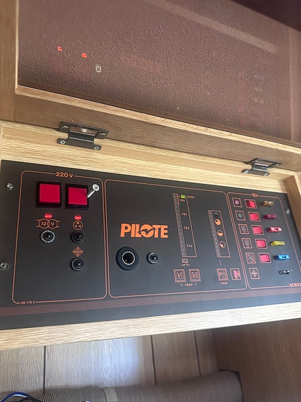 Pilote R470 9 of 18