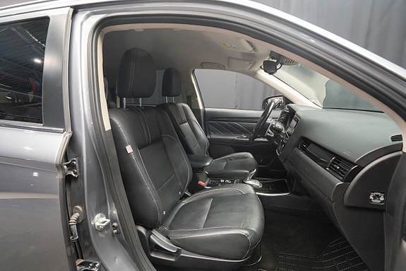 Mitsubishi Outlander 16 of 22