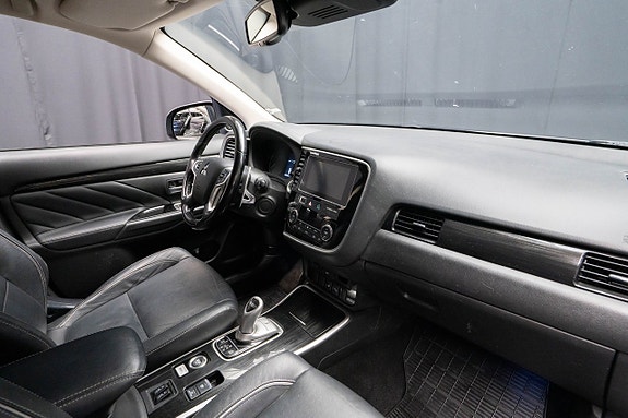 Mitsubishi Outlander 17 of 22