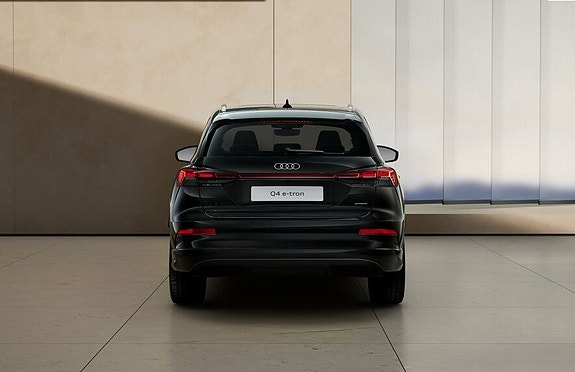 Audi Q4 e-tron 10 of 11