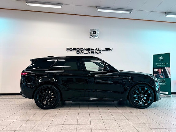 Land Rover Range Rover Sport 4 of 30