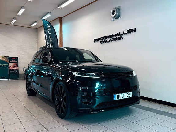 Land Rover Range Rover Sport 3 of 30