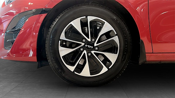 Kia Ceed 9 of 9
