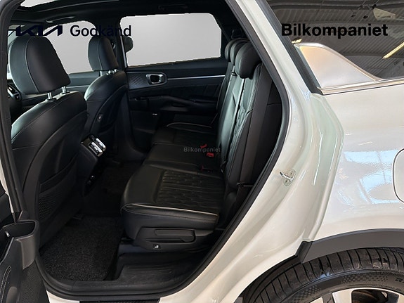 Kia Sorento 9 of 24