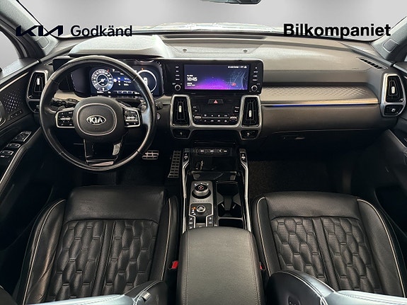 Kia Sorento 8 of 24