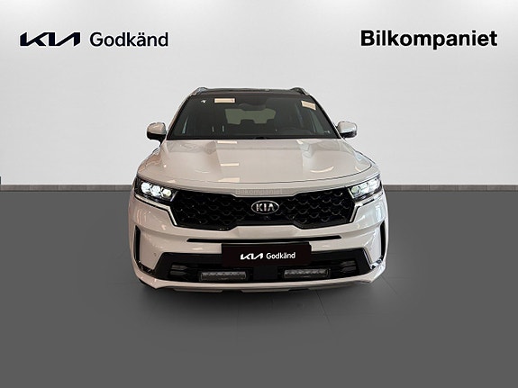 Kia Sorento 2 of 24