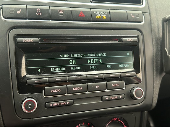 Volkswagen Polo 15 of 27