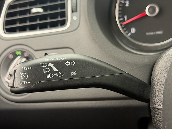 Volkswagen Polo 12 of 27
