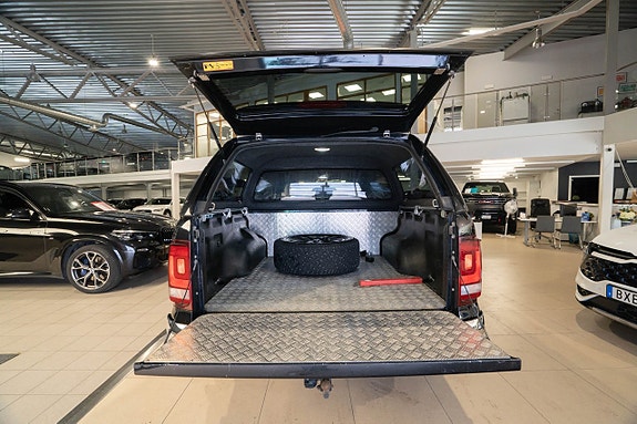 Volkswagen Amarok 10 of 21