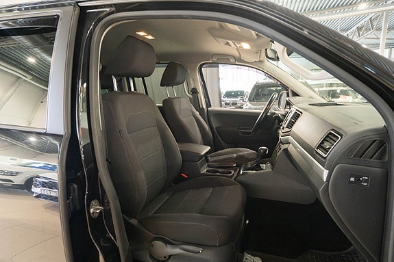 Volkswagen Amarok 19 of 21