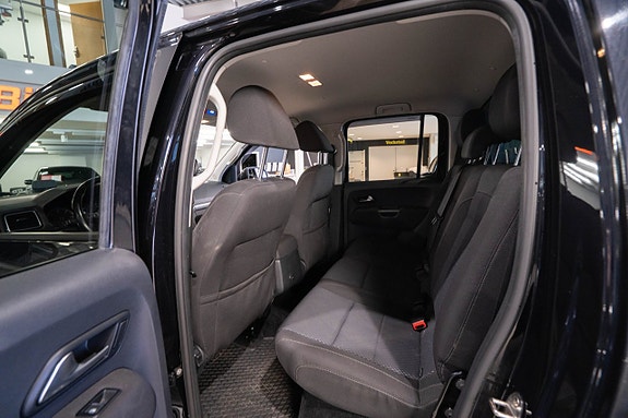 Volkswagen Amarok 21 of 21